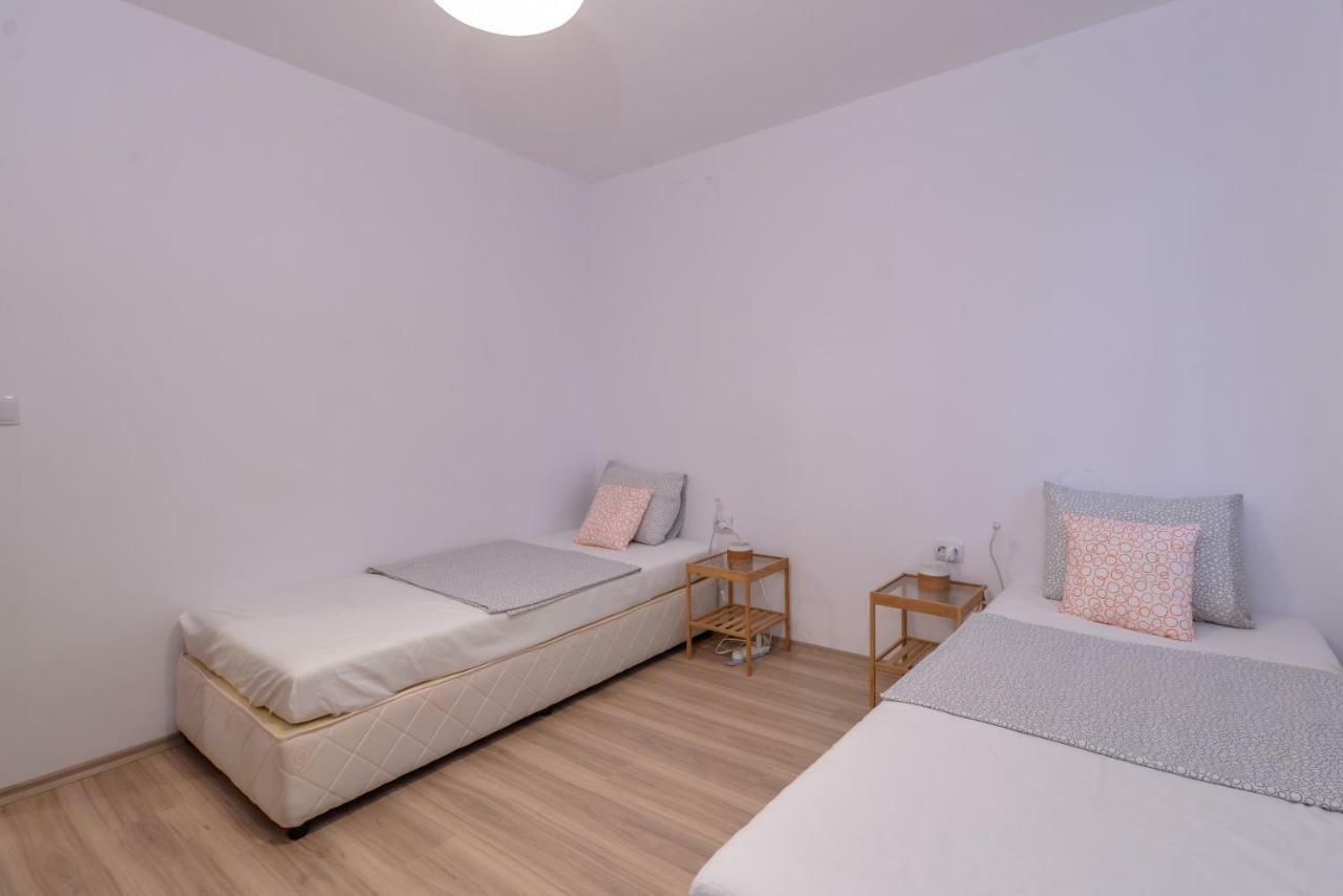 Atacama - Spacious Apartment In Lozenets Area By Flat Mаnager By Flat Mаnager Szófia Kültér fotó